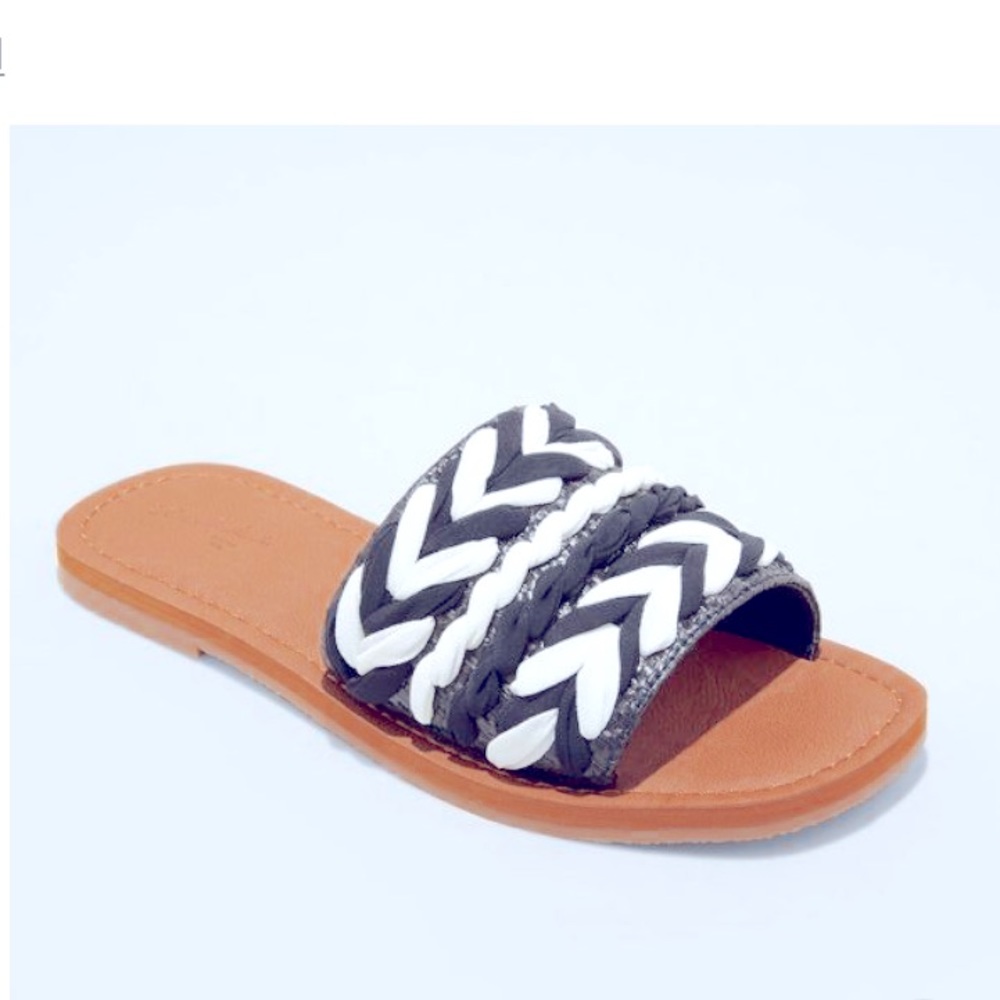 Women’s Eve square toe raffia sandals black and white universal thread new 6.5